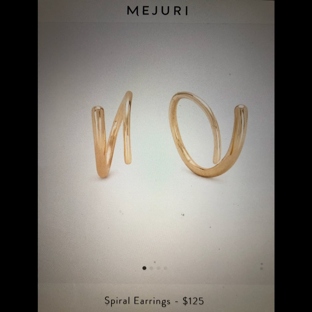 Mejuri Spiral Earings